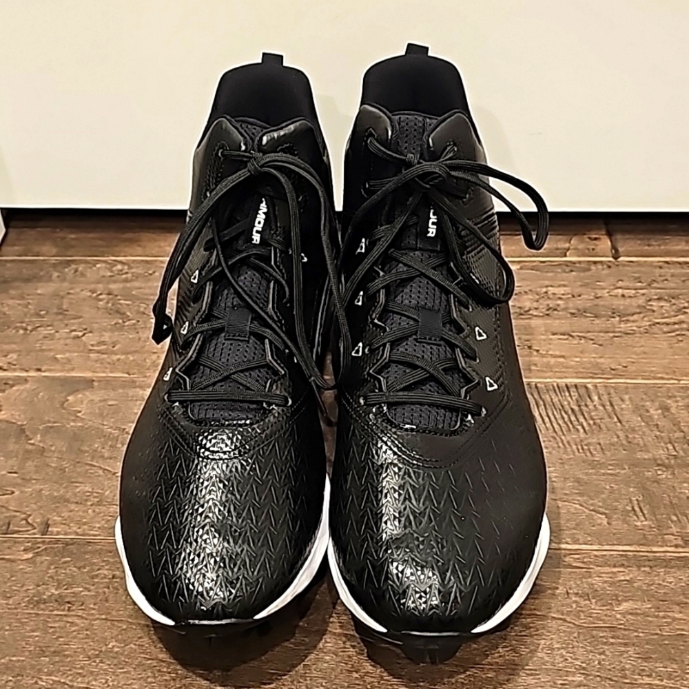 Under Armour Men's Football Cleats sz 13